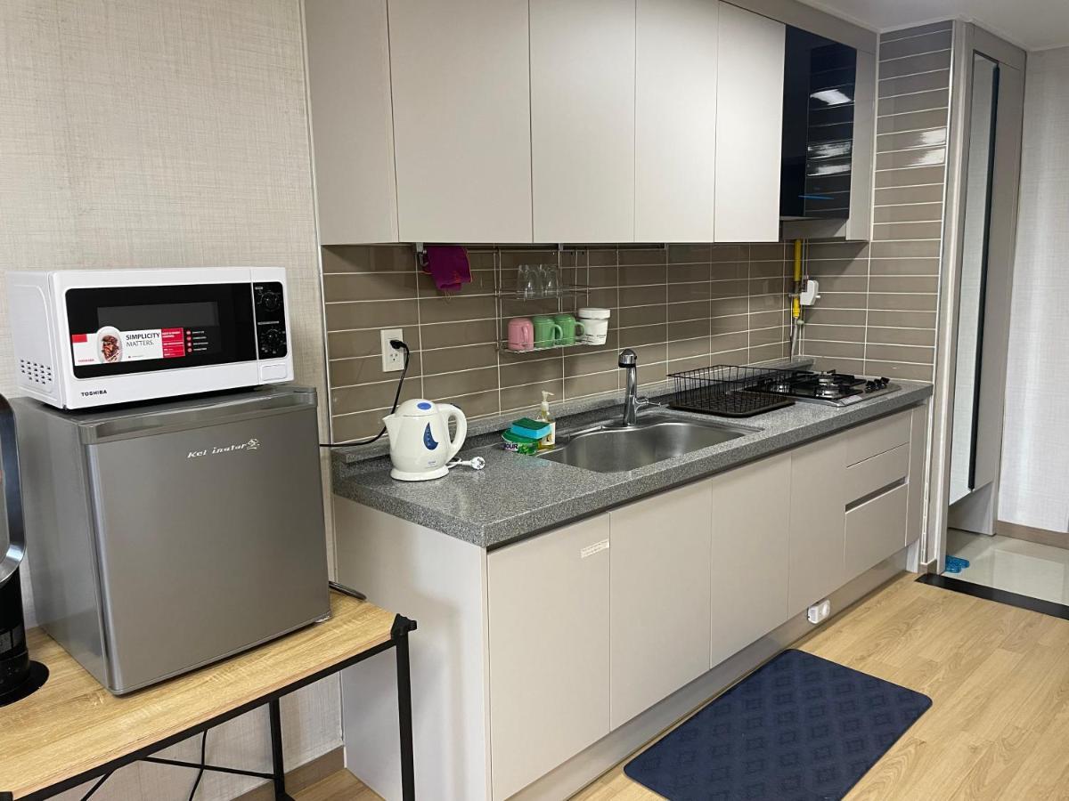 Spacious Luxury Condo W/ Kitchen Beside Hilton Clark D'Heights Ángeles Extérieur photo