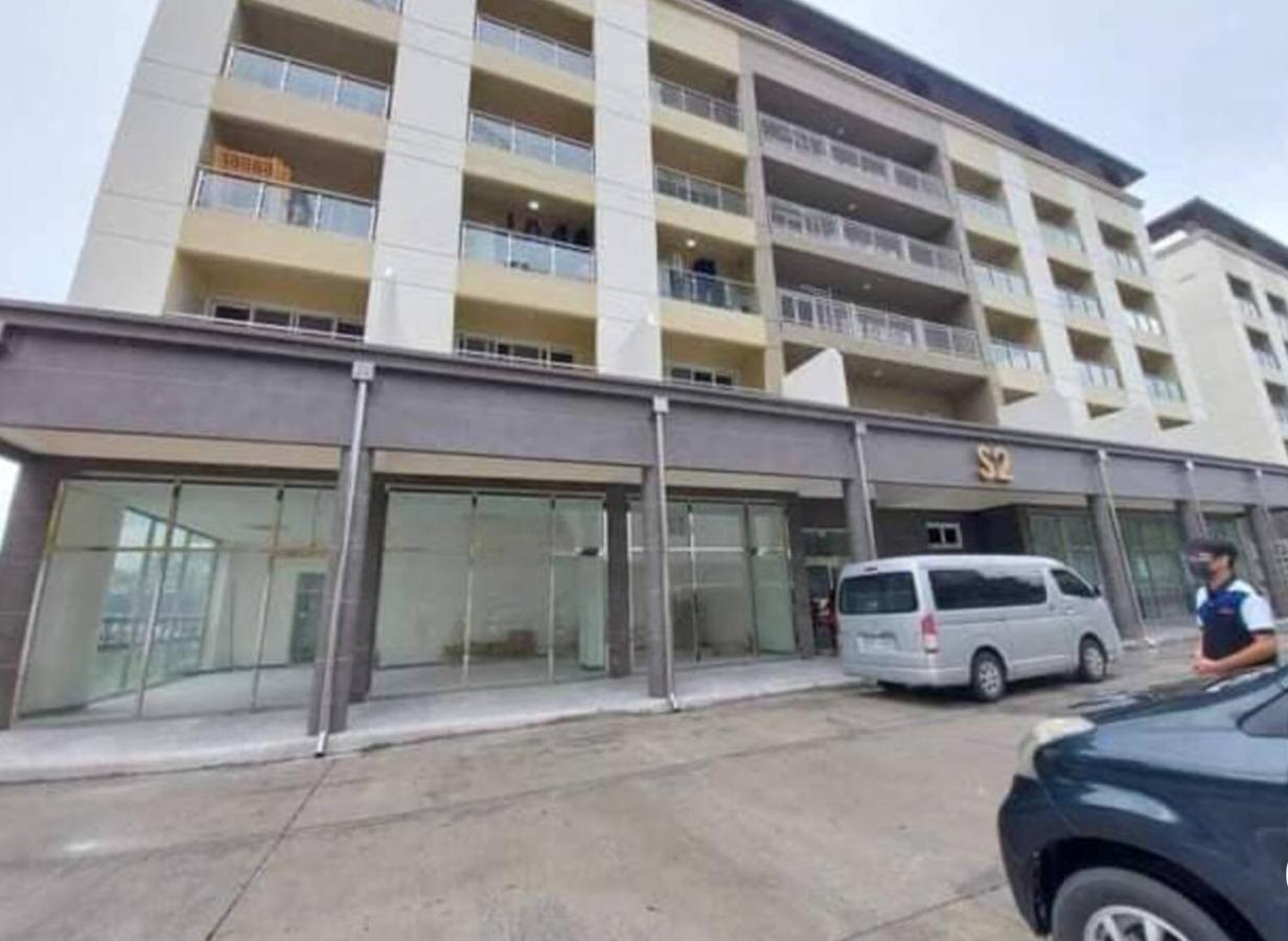 Spacious Luxury Condo W/ Kitchen Beside Hilton Clark D'Heights Ángeles Extérieur photo